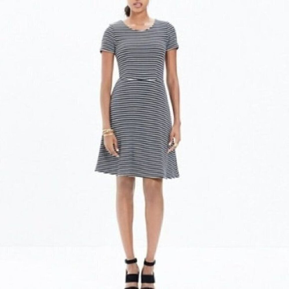 Madewell Gallerist Dress in Black/ White stripes, Size XS